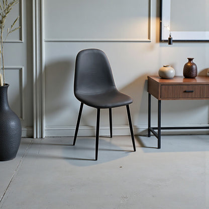 Sedia morbida grigia in ecopelle